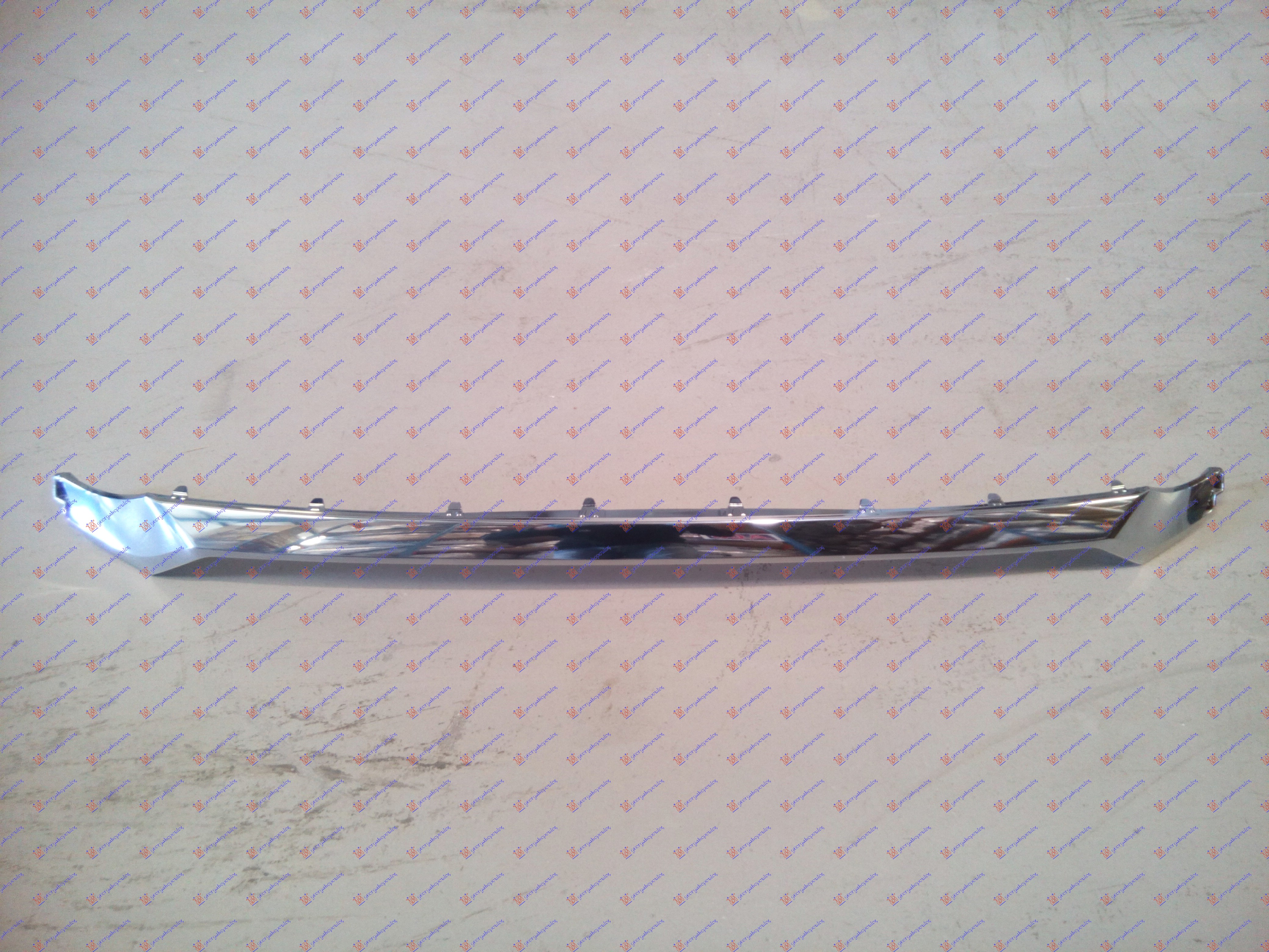GRILLE MOULDING CHROME